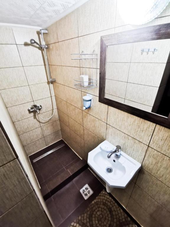 Shelby Accommodation -Adult Only- Sinaia Extérieur photo