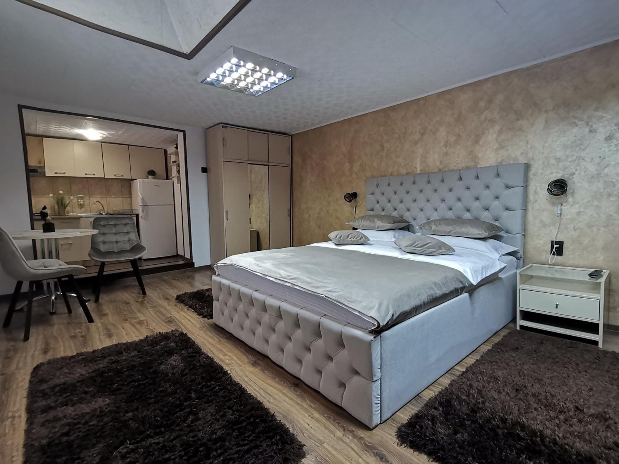Shelby Accommodation -Adult Only- Sinaia Extérieur photo