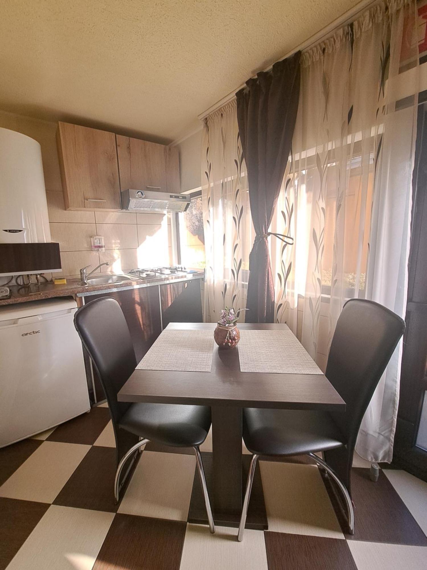 Shelby Accommodation -Adult Only- Sinaia Extérieur photo