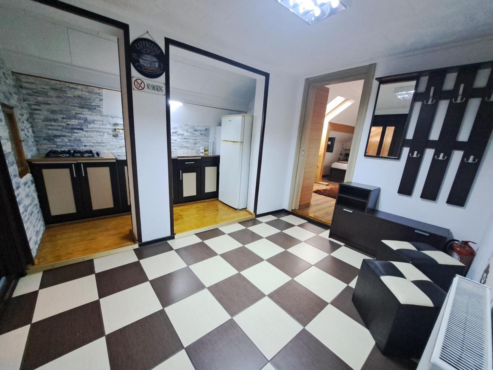 Shelby Accommodation -Adult Only- Sinaia Extérieur photo